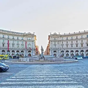  Appartement 44 Nel Centro Di Via Nazionale Italie